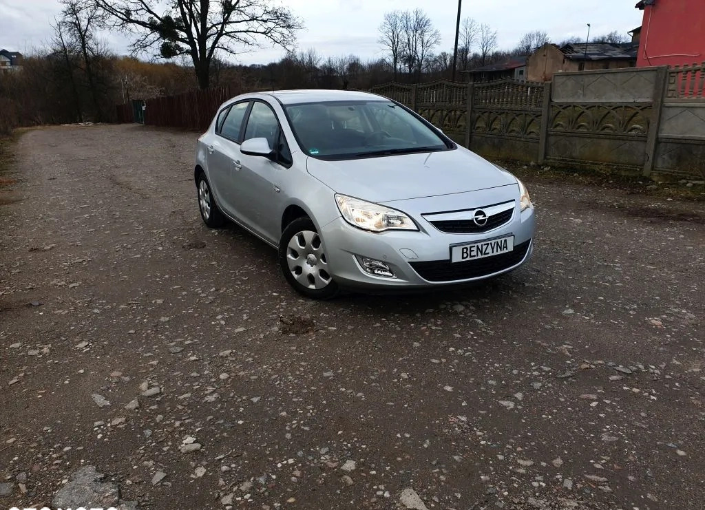 Opel Astra cena 24800 przebieg: 43000, rok produkcji 2010 z Sierpc małe 466